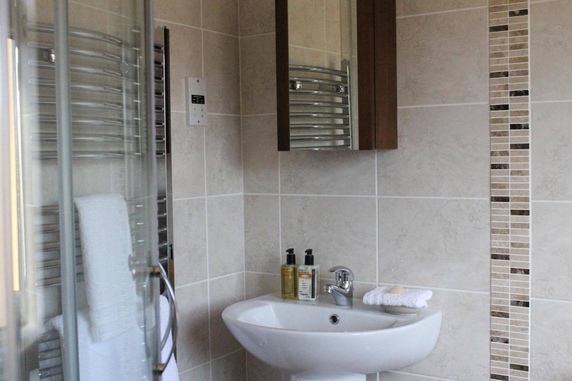 Brynhaul Bed And Breakfast Maenclochog Ngoại thất bức ảnh