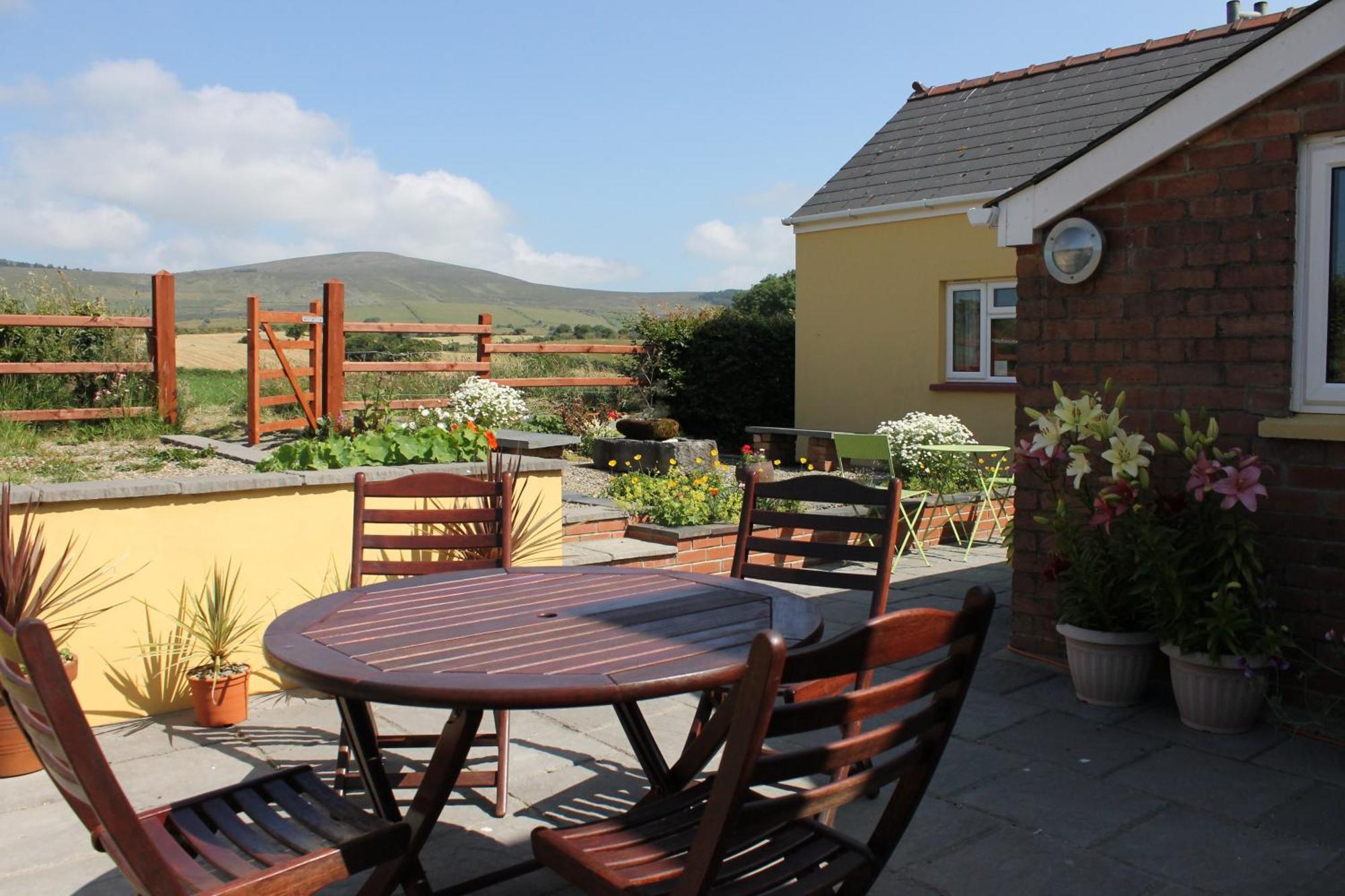 Brynhaul Bed And Breakfast Maenclochog Ngoại thất bức ảnh